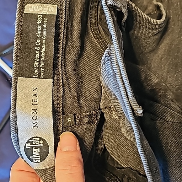 Silver Tab Levi mom jeans - Picture 6 of 8